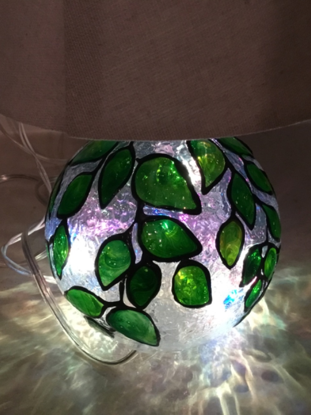 New, HandPainted Stained glass Turquoise Butterfly and Vines lamp - Picture 6 of 9